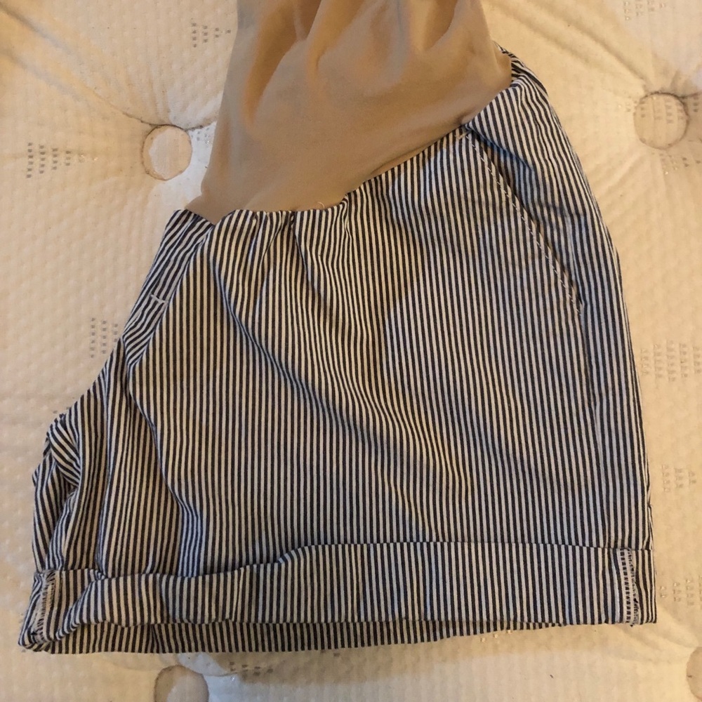 Oh Baby Motherhood Maternity Striped Shorts